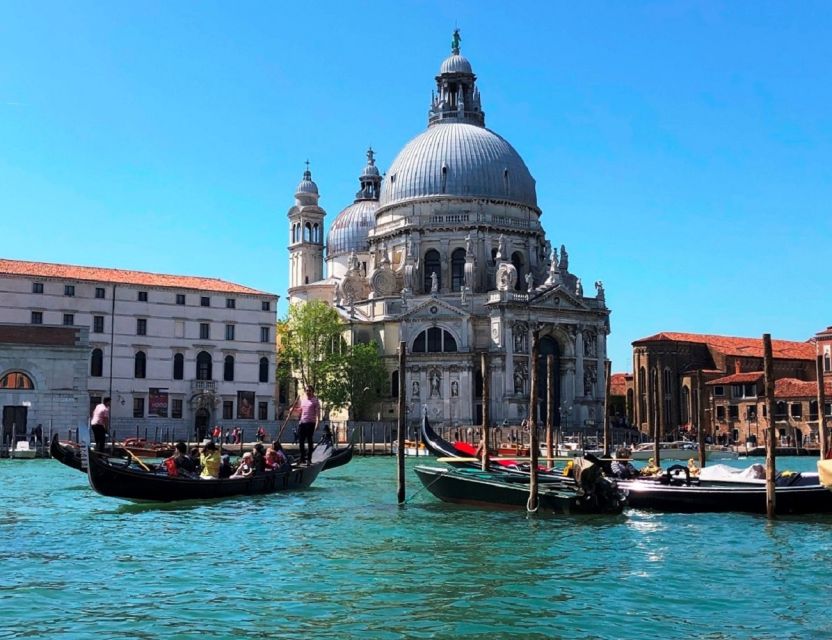Venice Combo: Gondola, St. Mark’s Basilica Pala d'Oro option - The gondola ride you actually get, shared and scheduled