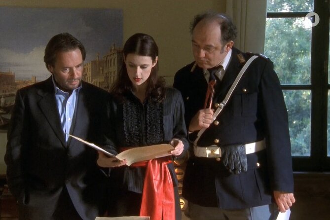 Venice Commissario Brunetti and Donna Leon: Walk His Beat - Stop 1: Cannaregio and the Front Door Fans Recognize Fast
