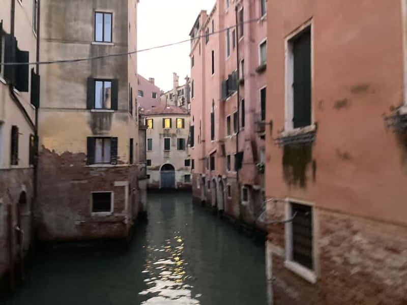 Venice: Crimes, Legends, and Mysteries Sunset Tour - Campo San Polo Meeting Point and How the Route Feels