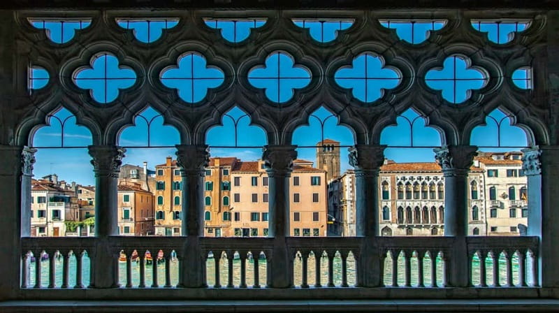 Venice: Doge Palace Guided Tour & Secret Itineraries Option - Inside Doge’s Palace: where politics and punishment share hallways