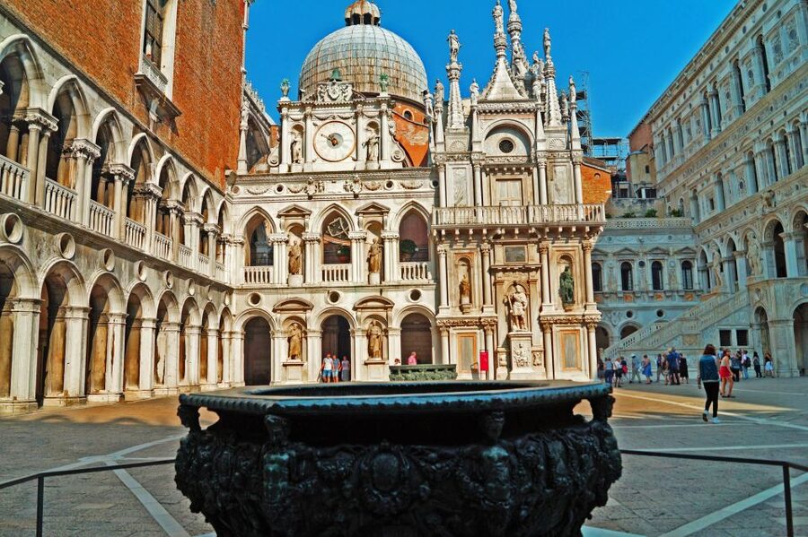 Venice: Doge’s Palace and Basilica Roman Empire Guided Tour - Doge’s Palace: The Ceremonial Rooms of Power