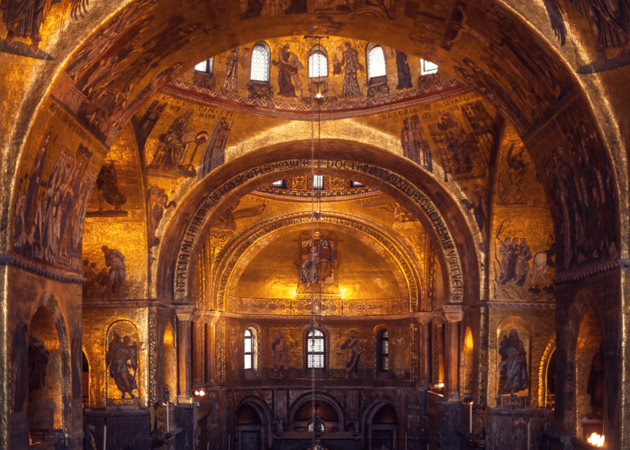 Venice: Doge’s Palace and Basilica Roman Empire Guided Tour - VR Pre-Show at the History Gallery Bookshop