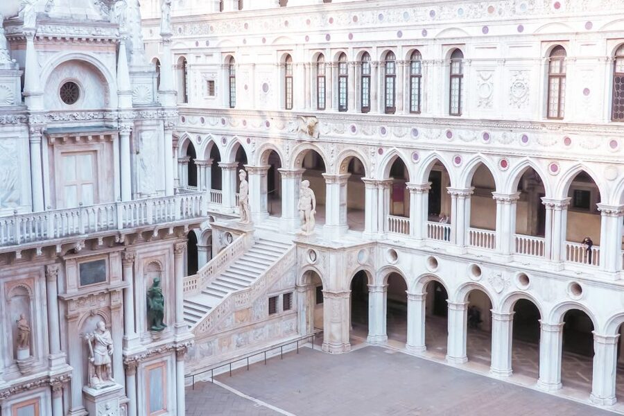 Venice: Doge's Palace and St. Mark's Basilica Tour - Doge’s Palace Halls: Where Venice’s Government Felt Like Theater
