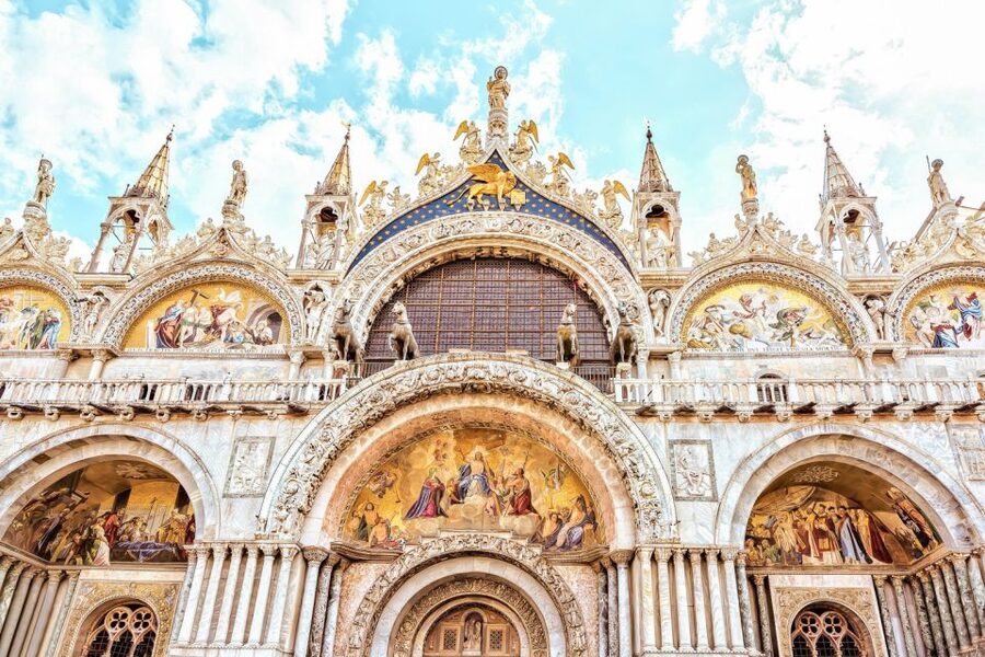 Venice: Doge's Palace and St. Mark's Basilica Tour - St. Mark’s Basilica: Golden Mosaics and the Pull of Meaning