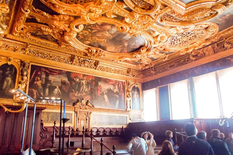 Venice: Doge's Palace and St. Mark's Basilica Tour - Practical Venice Reality: Crowds, Shoes, and What You Can Wear