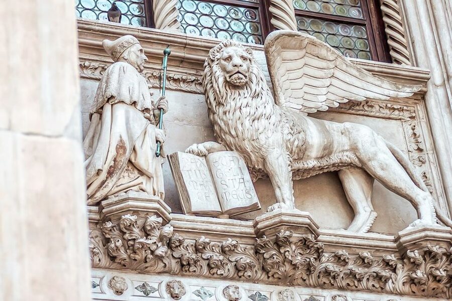 Venice: Doge's Palace and St. Mark's Basilica Tour - Entering Doge’s Palace Fast, Without the Usual Time Sink