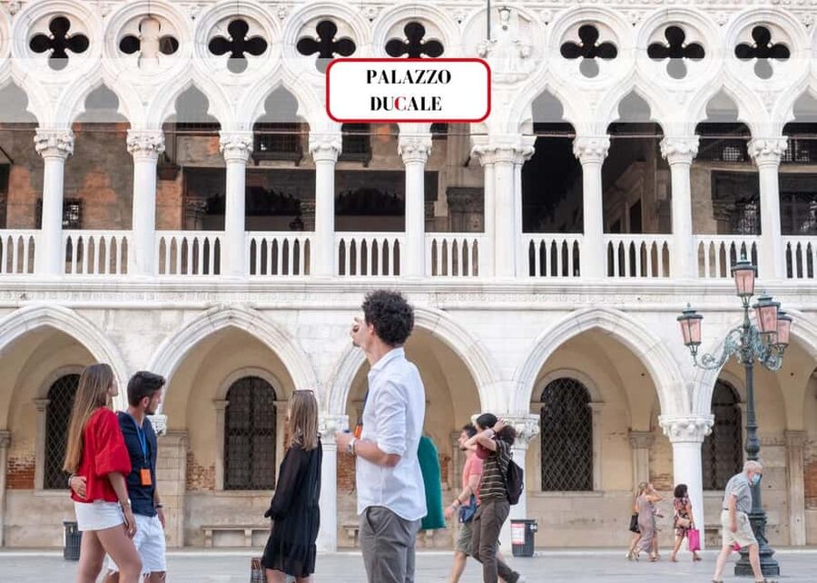 Venice: Doge's Palace, Bridge of Sighs & Prisons Guided Tour - Meeting point, group size reality, and how you avoid ticket chaos