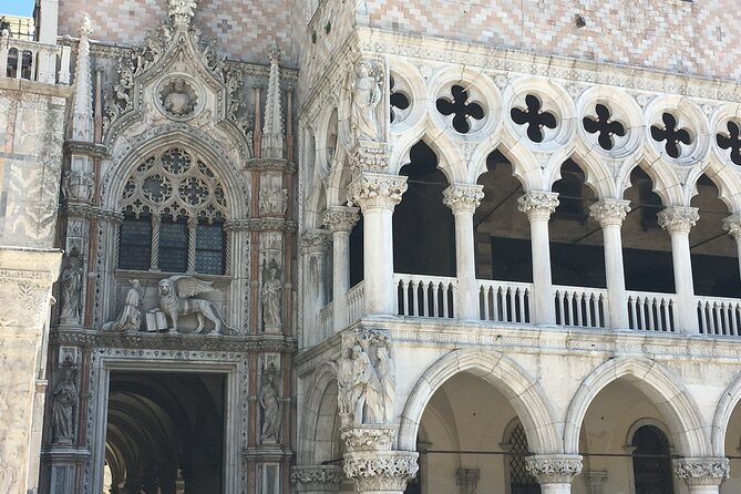 Venice Doge's Palace Guided Tour & SECRET ITINERARIES Option - Bridge of Sighs access, without wasting prime time