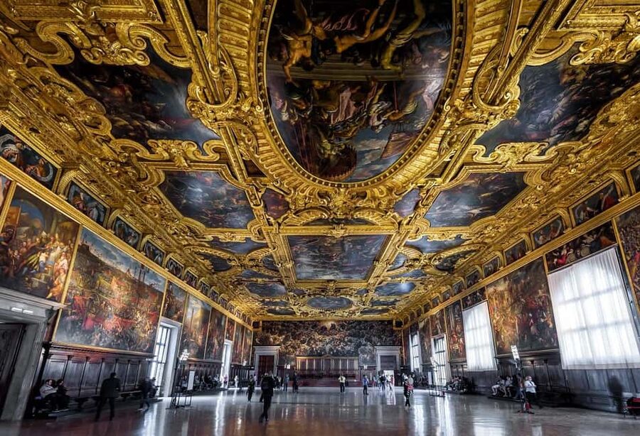 Venice: Doge's Palace Guided Tour with Optional Gondola Ride - Piazza San Marco first: the landmarks you will actually remember