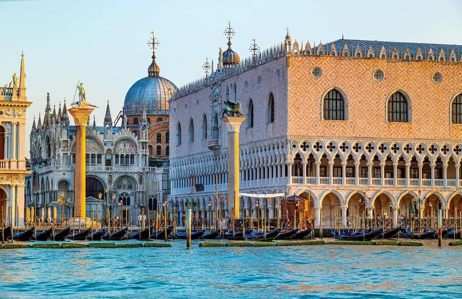 Venice: Doge's Palace Guided Tour with Optional Gondola Ride - Correr Museum and the extra tickets: how to use the rest of your time