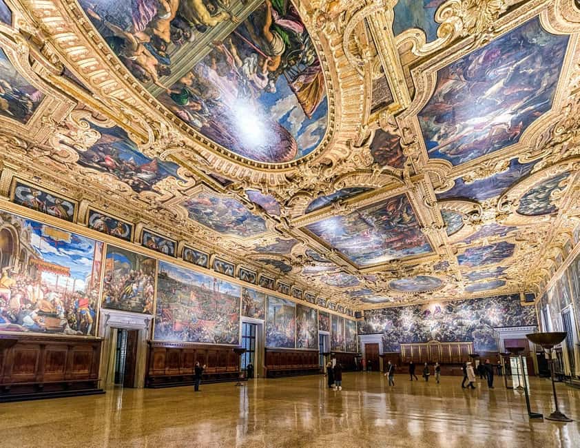Venice: Doge's Palace Guided Tour with Optional Gondola Ride - The optional 30-minute gondola: what you gain and what you should expect