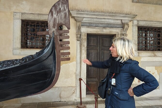 Venice: Doge's Palace Guided Tour With Tickets & Optional Gondola - Doge’s Palace Views and Photo Moments: Where the Lagoon Tells the Story