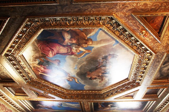 Venice: Doge’s Palace Prisons & Secret Itineraries Guided Tour - Timing, Group Size, and Why 1 Hour 30 Minutes Works
