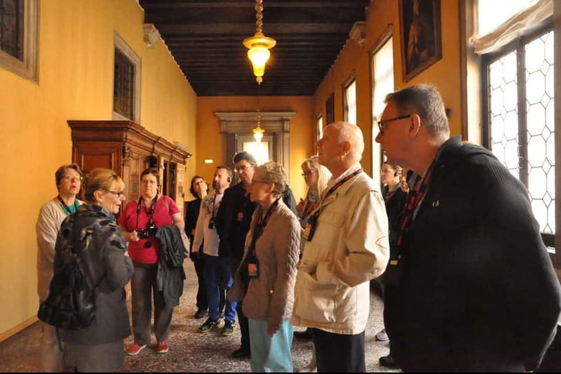 Venice Doge's Palace & Prisons Tour - Getting in fast: meeting at Royal Gardens and going straight to the palace