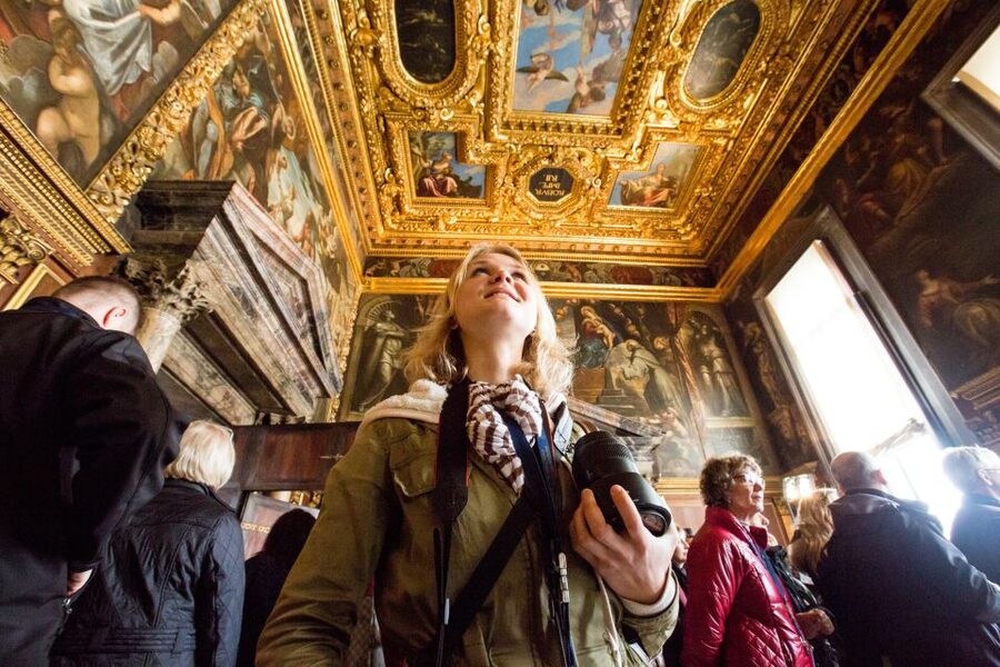 Venice: Doge's Palace Skip-the-Line Tour with Prisons - The Bridge of Sighs: Where the Mood Turns