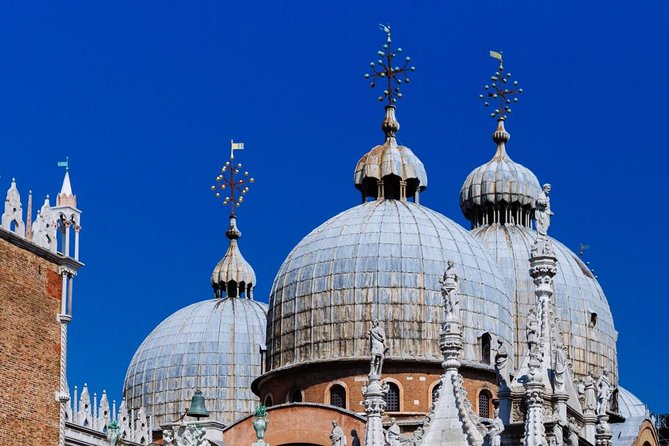 Venice Doge's Palace & St. Mark's Semi-Private Tour, Max 6 People - Prison, Weapons, and the Bridge of Sighs Stop That Hits Different