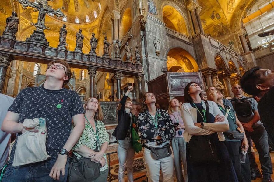 Venice: Doge's Palace & St Mark's Tour with Upgrade Option - Timing on foot: what the 2 to 3 hours really feels like