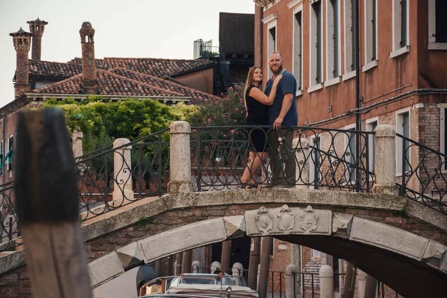Venice: Exclusive Photoshoot in Hidden Locations - How the 30-Minute to 90-Minute Photoshoot Feels On the Ground