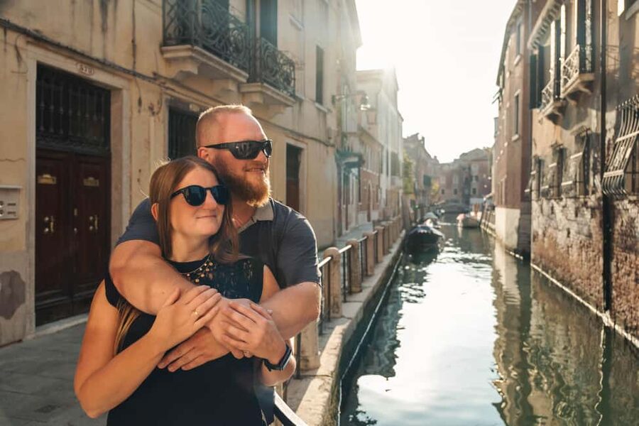 Venice: Exclusive Photoshoot in Hidden Locations - Timing Tips: Light, Crowds, and Getting the Best Results