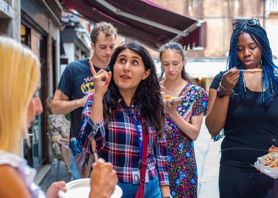 Venice: Food Tasting Tour with Cicchetti and Wine - Campo San Giacomo di Rialto Start: How to Meet Your Guide