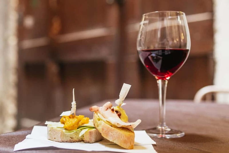 Venice: Food Tasting Tour with Cicchetti Dishes and Wine - Cannaregio to Rialto, the Venice way to snack with wine bars