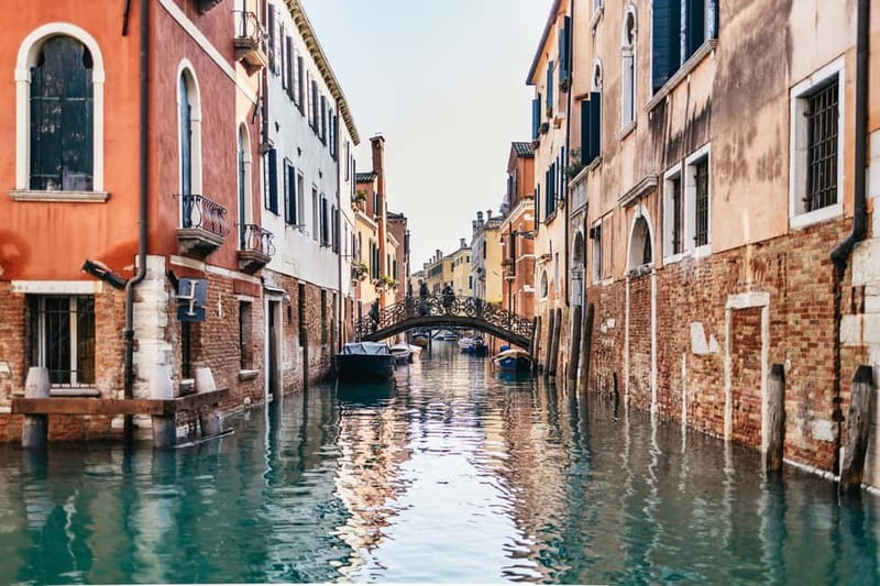 Venice: Food Tasting Tour with Cicchetti Dishes and Wine - Meet at Maddalena, then walk a real neighborhood before the canal crossing