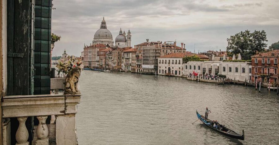 Venice: Gondola Ride and a Gala Dinner in a Venetian Palace - Key Things That Make This Gondola and Palace Dinner Worth Your Time