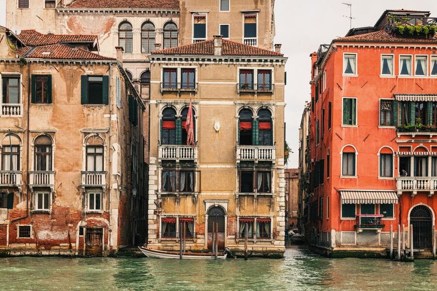 Venice: Gondola Ride and a Gala Dinner in a Venetian Palace - Venice After Dark, the Private Gondola Plus Palace Dinner Combo