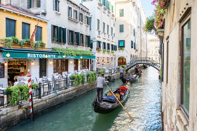 Venice Gondola ride with Skip the Line Doge's Palace tour - Meeting point at TU.RI.VE, check-in time, and how to not get flustered