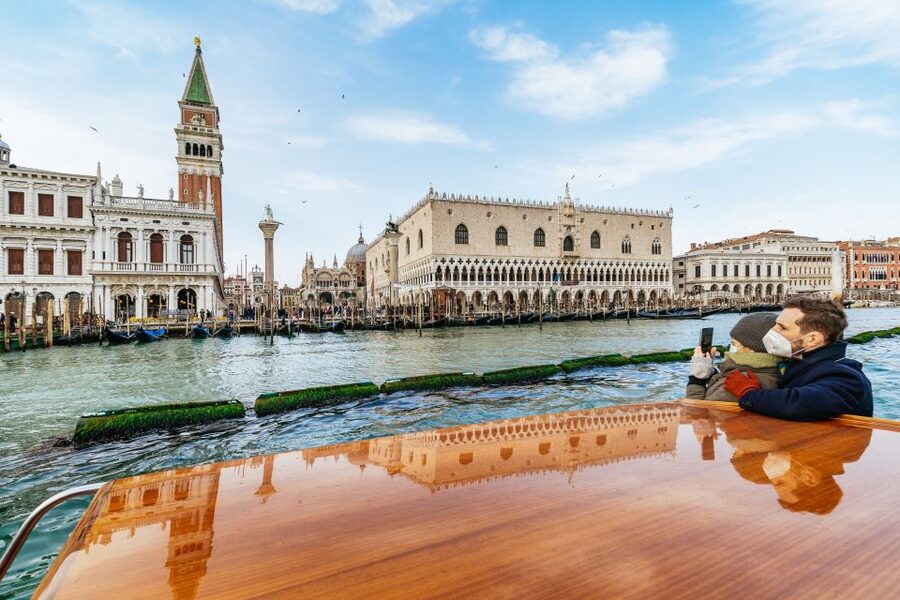 Venice: Grand Canal Boat Tour - Fondaco dei Tedeschi and the Idea of a City That Hosted Outsiders