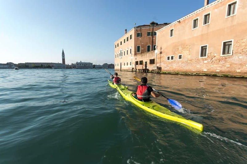 Venice: Guided Canal Kayak Tour at Day, Night, or Sunset - Gear and effort: what you bring, what they provide