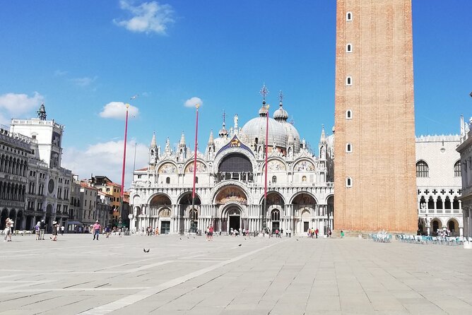 VENICE in 1 Day WOW Tour: city walk, Murano, Burano with lunch! - Meeting in central Venice at 9:00 and getting the logistics right