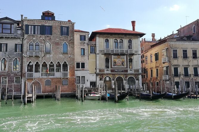 VENICE in 1 Day WOW Tour: city walk, Murano, Burano with lunch! - Lunch in Venice, then off to the lagoon