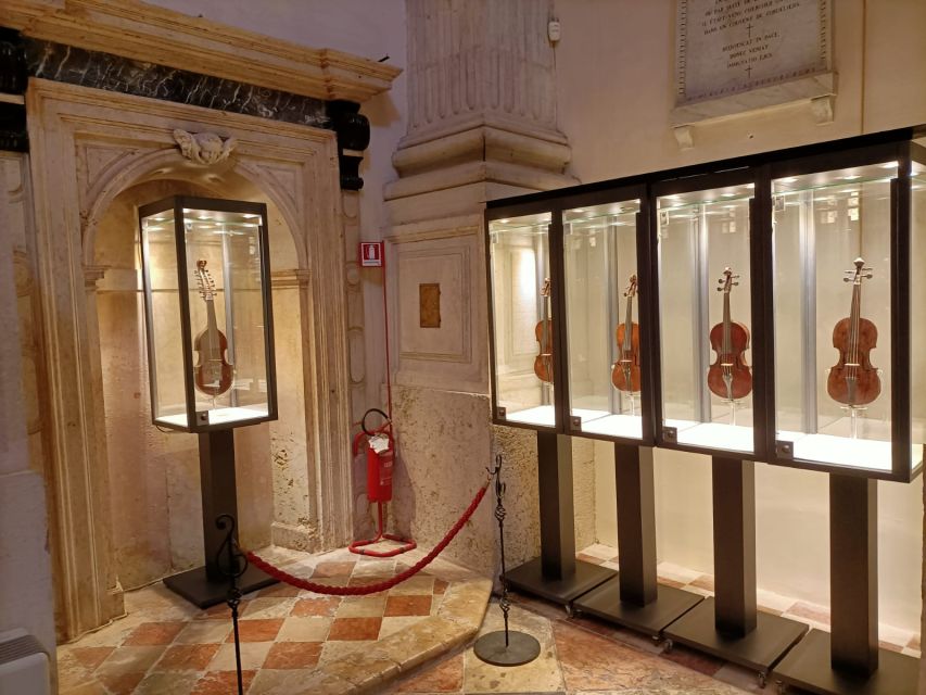 Venice: Interpreti Veneziani Concert at Church of San Vidal - Listening etiquette that makes the night better