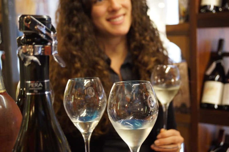 Venice: Italian Prosecco or Red Wine Tasting Expereince - The Snacks Pairing: Finger Food That Changes How the Glass Tastes