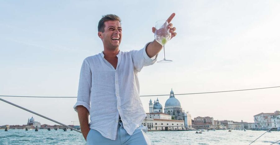 Venice: Lagoon Catamaran Cruise with Music and Drinks - Key things to love on this Venice Lagoon cruise