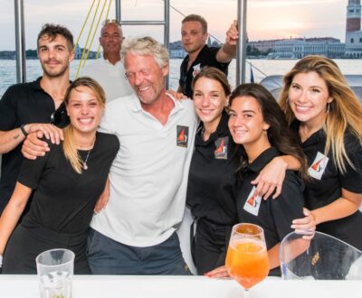 Lagoon Catamaran Cruise with Music and Drinks