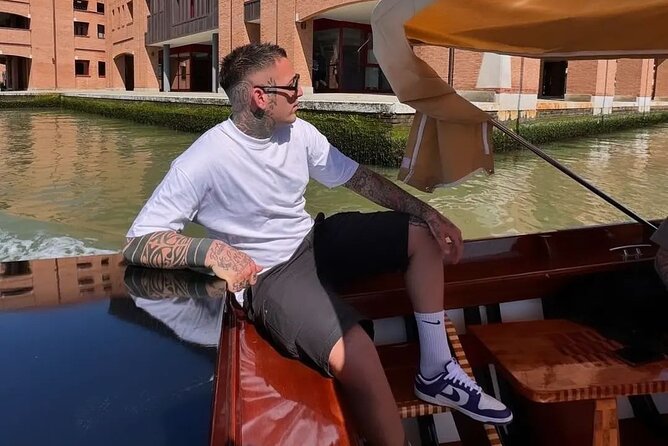 Venice Lagoon Tour with Historic Venetian Boat - A Private Venice Lagoon Boat Ride From Zattere, With Prosecco by San Marco