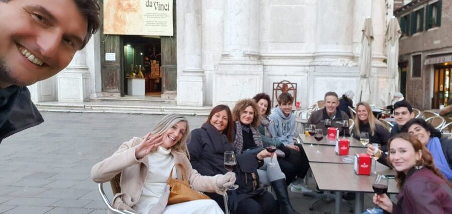 Venice: Local Secrets of Venice Tapas & Wine Walking Tour - Key things that make this tour worth your time