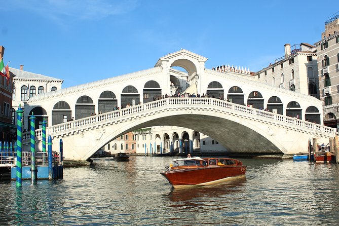 Venice Marco Polo Airport Private Arrival Transfer via Motorboat - The motorboat transfer flow: from Marco Polo to your nearest dock