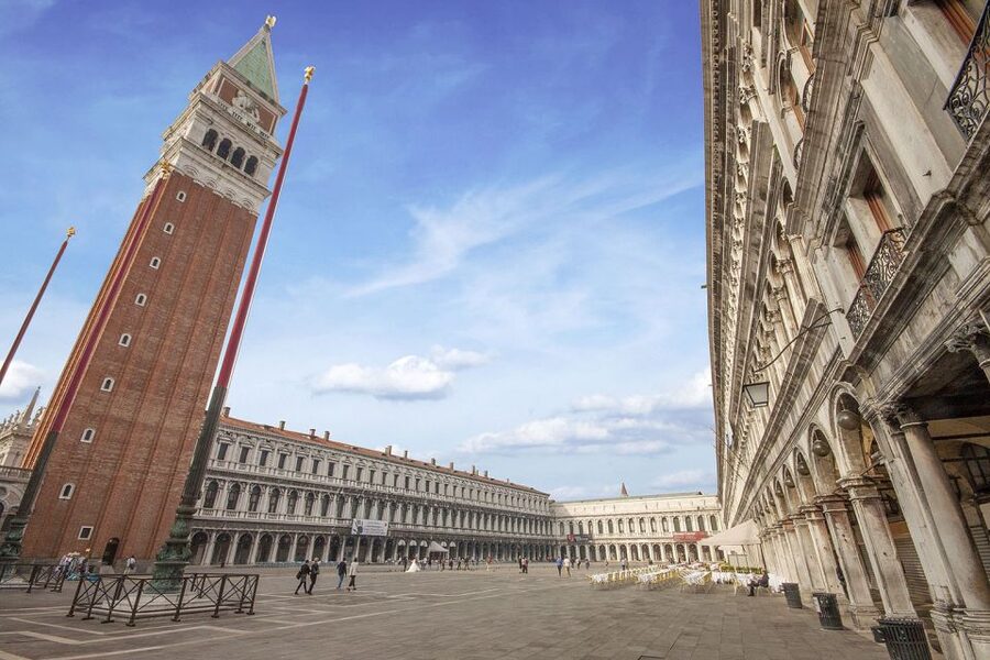 Venice: Morning Walking Tour - The Scuola Grande di San Marco and the Captains of Fortune