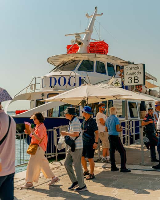 Venice: Murano and Burano Boat Tour with Glass Factory Visit - Who should book this Murano and Burano boat tour