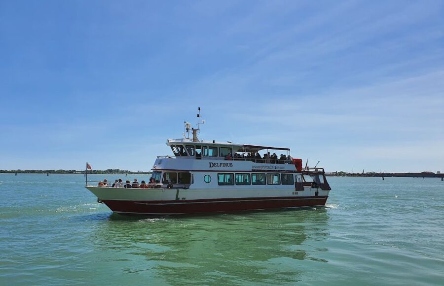 Venice: Murano & Burano Panoramic Boat Tour w/ Glassblowing - Murano glassblowing: watch the master, then shop with a built-in discount