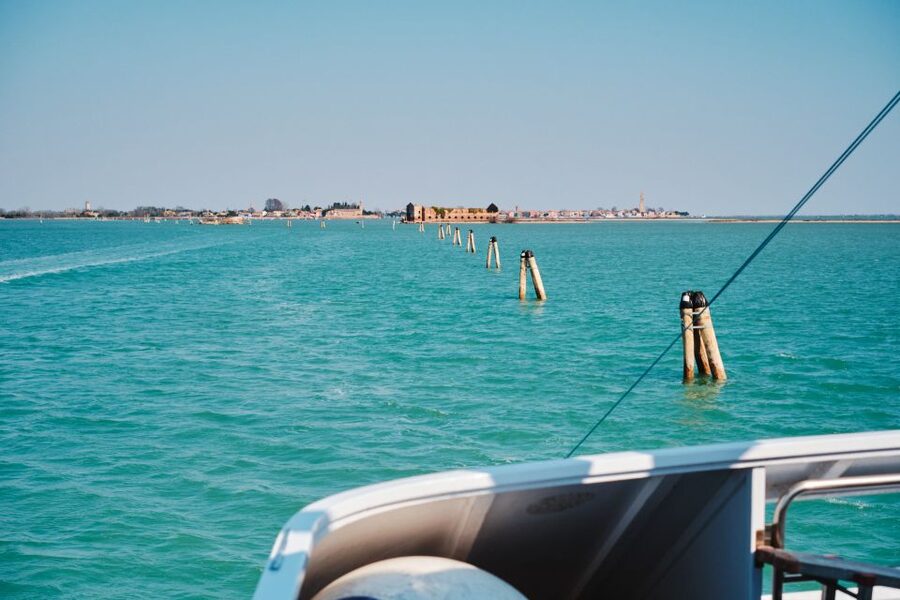 Venice: Murano & Burano Panoramic Boat Tour w/ Glassblowing - How much time you get, and who will feel rushed on purpose