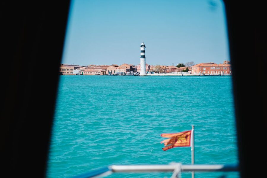 Venice: Murano & Burano Panoramic Boat Tour w/ Glassblowing - Comfort and practical tips that make the difference