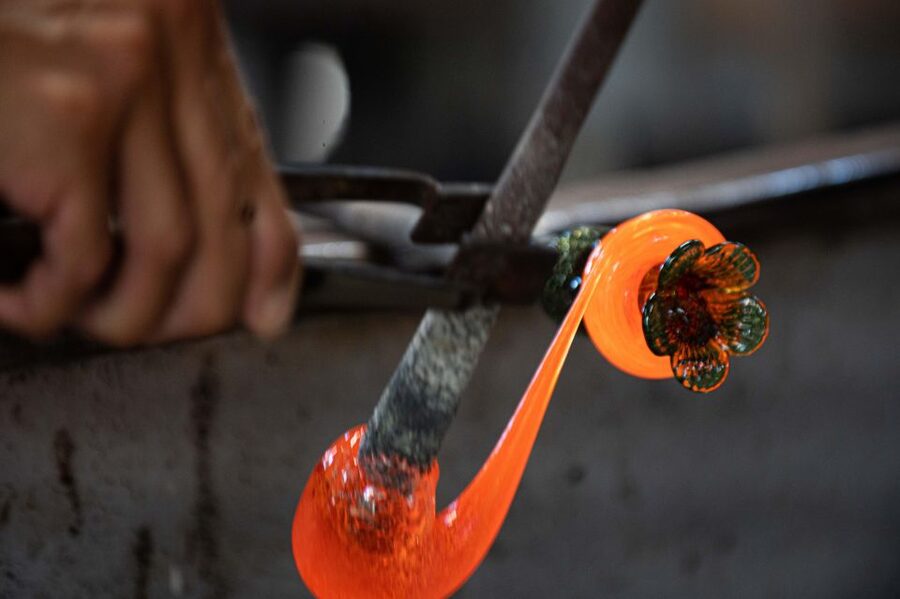 Venice: Murano Glass-Blowing Demo and Workshop - The Shop Tour and 20% Discount: Buy for Value, Not Pressure