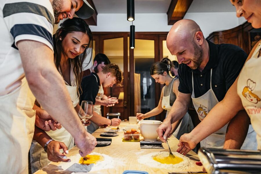 Venice: Pasta and Tiramisu Cooking Class at a Local's Home - Small Group Dynamics: Why Up to 8 People Matters