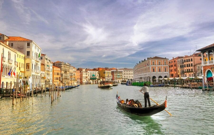 Venice: Private Gondola Cruise for up to 5 Passengers - Where you meet: Alilaguna ticket office by the Royal Gardens gate