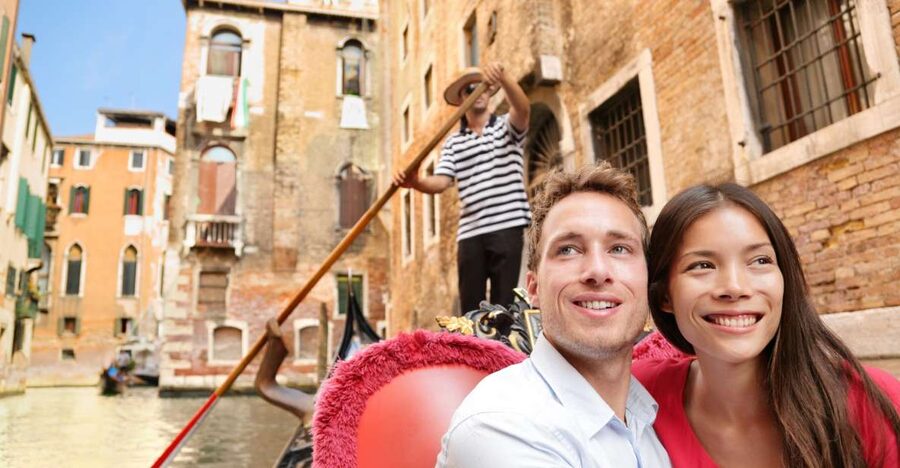 Venice: Private Gondola Ride - The 20-minute plan, and why the timing can change