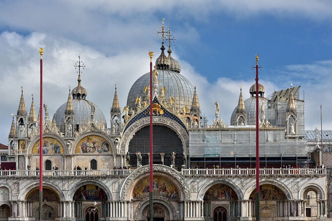 Venice Private Gondola Ride: Explore Hidden Canals and Sights - Key points before you book